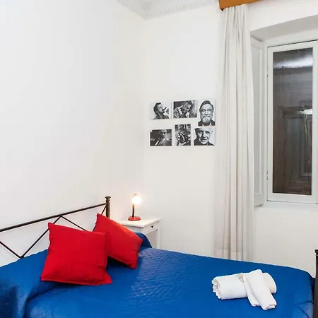 Leone X Guest house Genoa